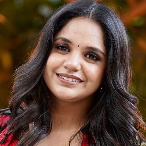 Saindhavi - Veera Padaiyaanda Veera